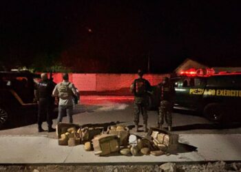 PF apreende 101 quilos de maconha e prende quatro PF apreende 101 quilos de maconha e prende quatro