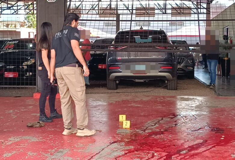 Cinco são denunciados por morte de jovem dentro de garagem