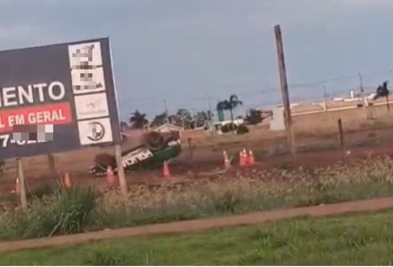 Viatura da Polícia capota durante treinamento em Dourados