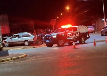 Homem é morto a tiros após discussão por conserto de carro Homem é morto a tiros após discussão por conserto de carro