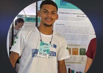 Motociclista de 19 anos morre após acidente com carro Motociclista de 19 anos morre após acidente com carro