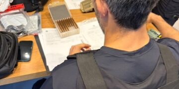 Armas e munições são apreendidas em investigação sobre fraude em registros de CACs