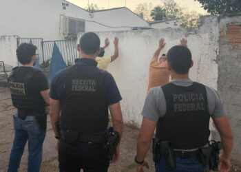 Cão farejador encontra 1,3 quilo de ecstasy em encomenda e dois são presos em Corumbá Cão farejador encontra 1,3 quilo de ecstasy em encomenda e dois são presos em Corumbá
