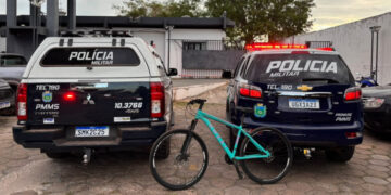 Bicicleta furtada é recuperada e dois homens são presos