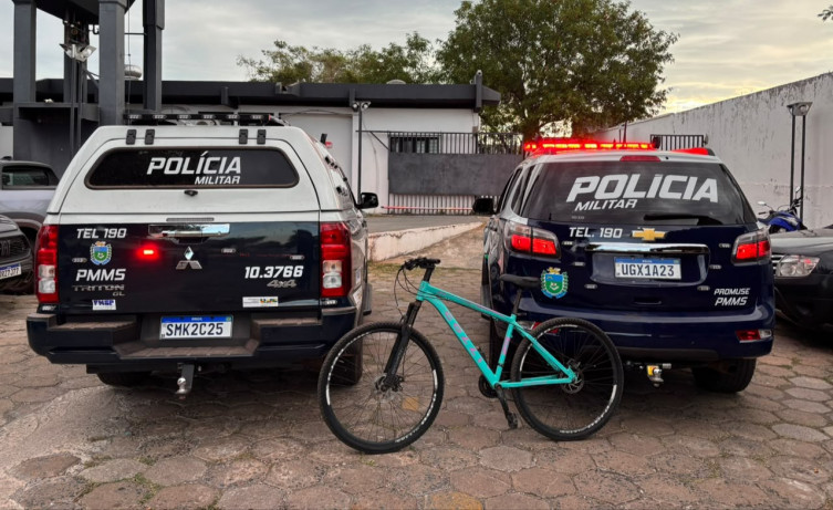 Bicicleta furtada é recuperada e dois homens são presos