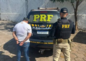 Foragido por execução de jovemem garagem é preso pela PRF na fronteira