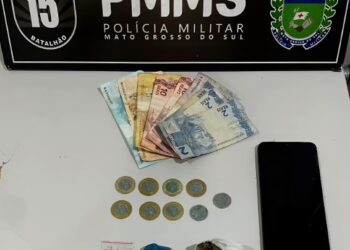 Homem é preso após tentar esconder identidade e ser identificado como foragido Homem é preso após tentar esconder identidade e ser identificado como foragido