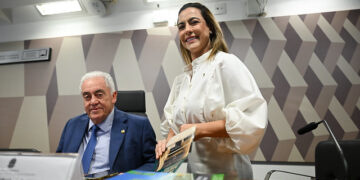 Soraya defende fim da escala 6×1 e diz que modelo já funciona em empresas da família
