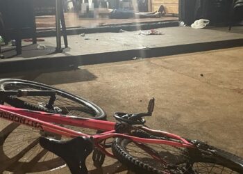Ataque a tiros em bar deixa um morto e dois feridos Ataque a tiros em bar deixa um morto e dois feridos