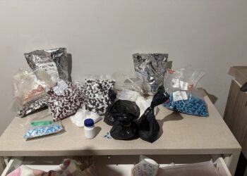 Laboratório clandestino produzia medicamentos com substância proibida no Brasil