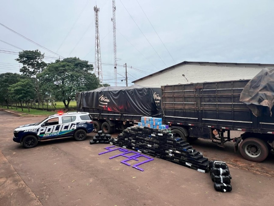 Carreta com carga de couro escondia 2,6 toneladas de drogas na BR-163