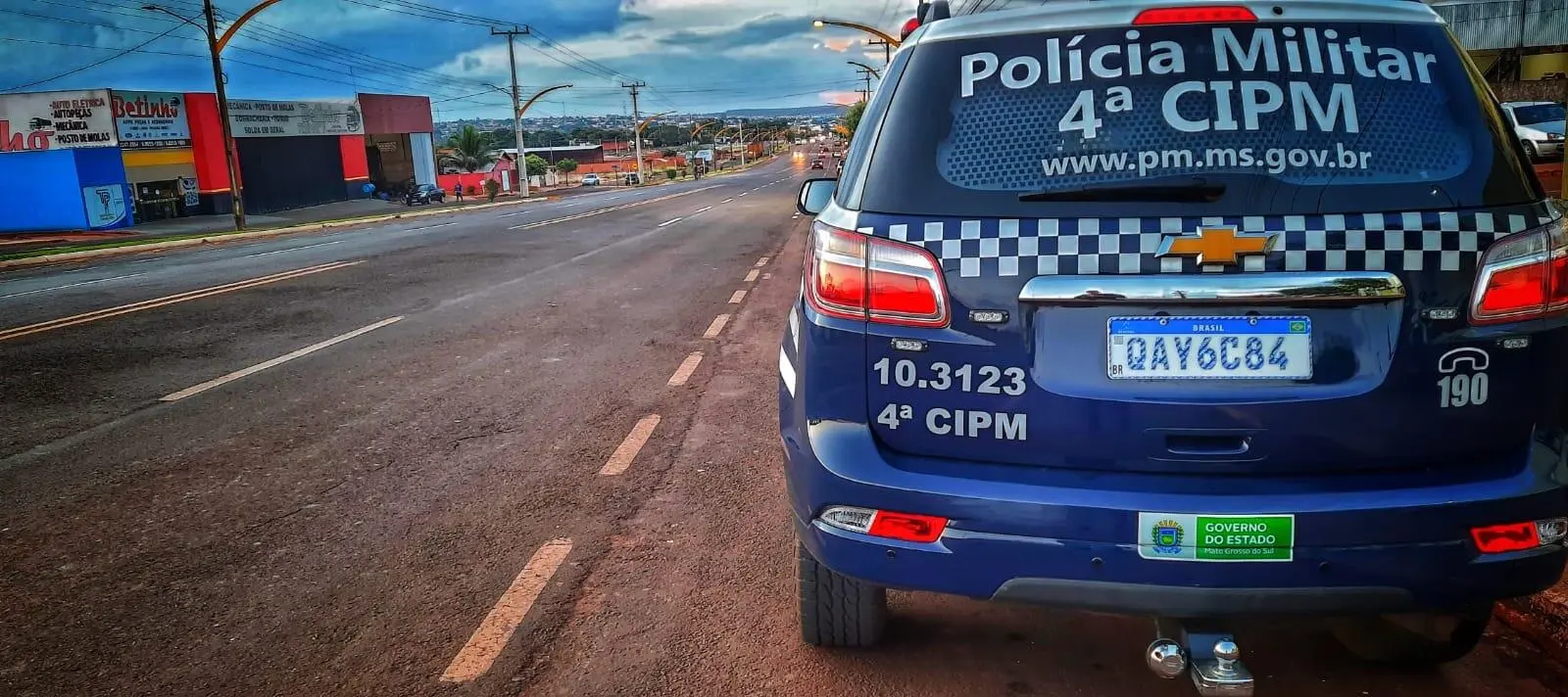 Adolescente de 16 anos é apreendido dirigindo Hilux embriagado