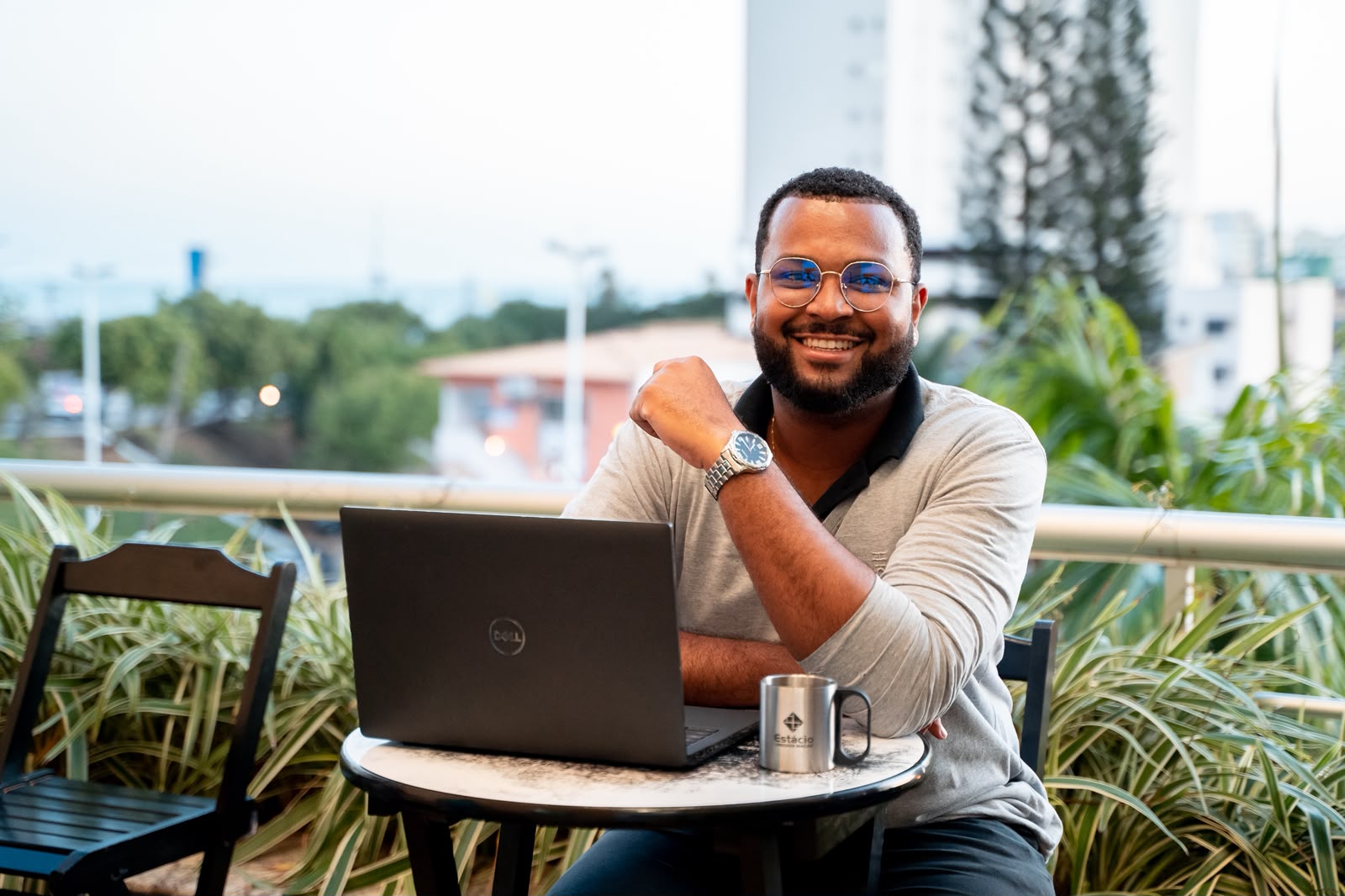 Tem empresa? Estácio tem Feira Virtual de Empregos e cadastro pode ser feito até hoje