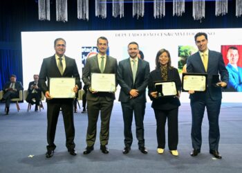 João César Mattogrosso homenageia quatro personalidades em sessão solene da ALEMS João César Mattogrosso homenageia quatro personalidades em sessão solene da ALEMS
