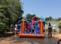 Vídeo: Com mais de 1000 brinquedos, festa das crianças no Sayonara une comunidade em manhã de diversão Vídeo: Com mais de 1000 brinquedos, festa das crianças no Sayonara une comunidade em manhã de diversão
