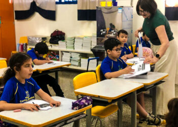 Dia dos Professores destaca o papel dos educadores na formação para a vida Dia dos Professores destaca o papel dos educadores na formação para a vida