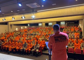 Bombeiros de MS recebem treinamento para identificar violência contra mulheres durante ocorrências Bombeiros de MS recebem treinamento para identificar violência contra mulheres durante ocorrências