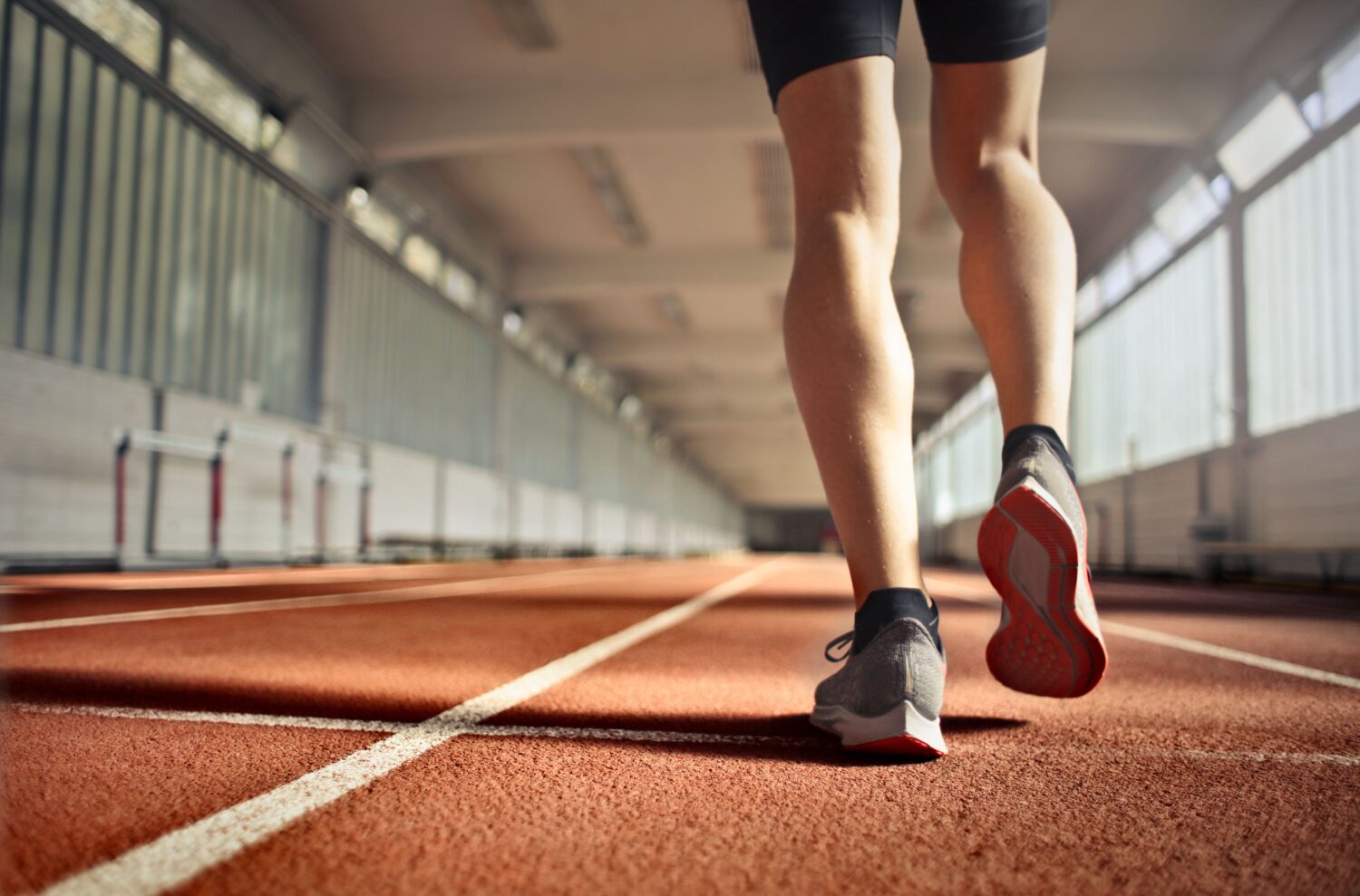 Mal súbito durante a corrida: saiba reconhecer os sinais de alerta e como agir