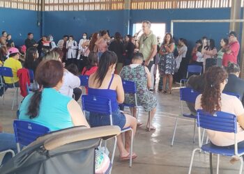Ação reúne saúde e assistência e atende cerca de 300 beneficiários do Bolsa Família