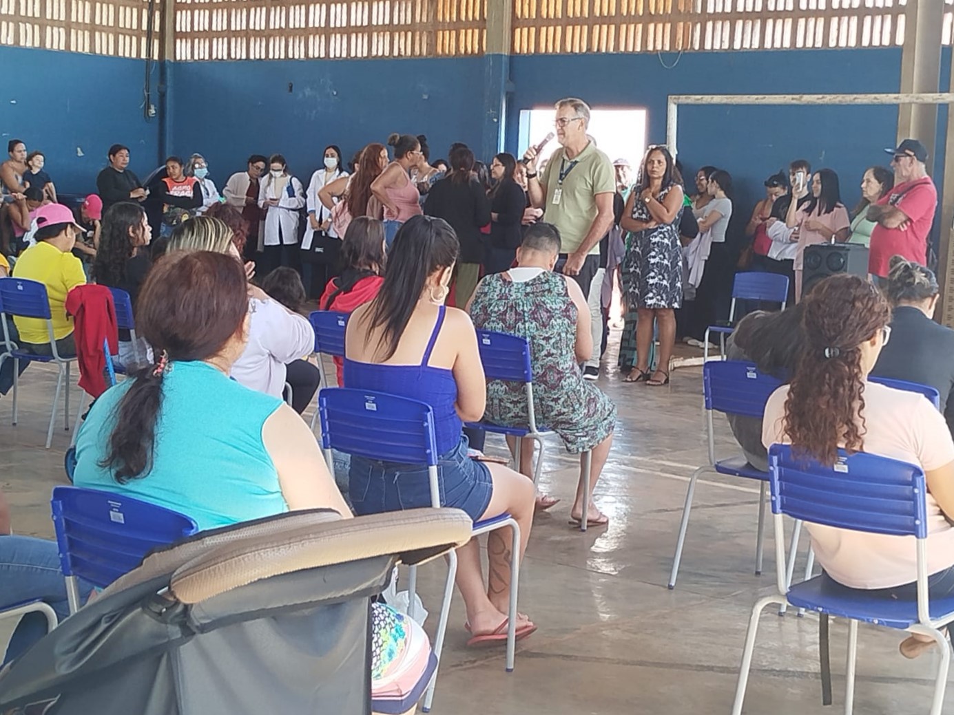Ação reúne saúde e assistência e atende cerca de 300 beneficiários do Bolsa Família