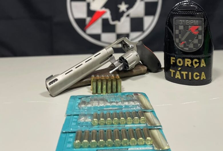 Empresário é preso após disparos de arma de fogo durante festa