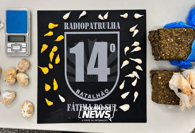 Polícia descobre drogas escondidas em cano e prende quatro suspeitos por tráfico