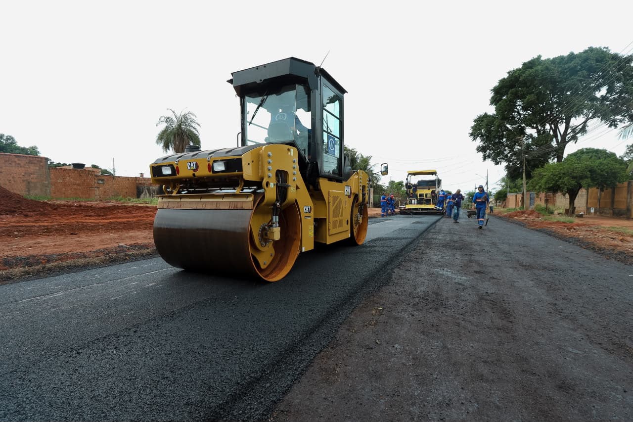 Obras de drenagem e asfalto impulsionam melhorias em 29 bairros