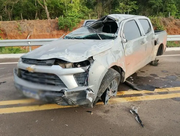 Motorista é socorrido após acidente na ponte do Piraputanga