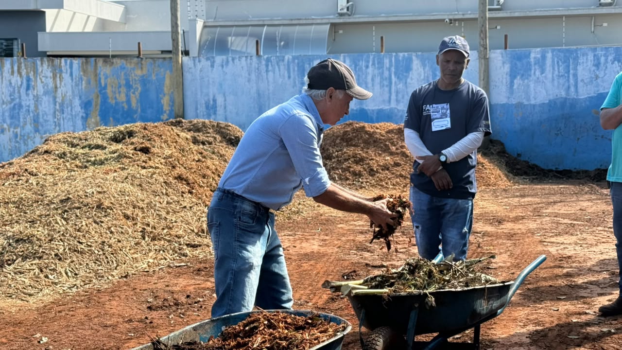 Da sobra ao solo fértil: produção de adubo agroecológico chega a 40 toneladas