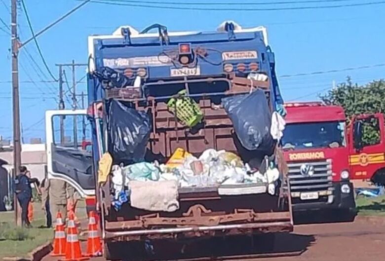 Tragédia durante a coleta: gari morre atropelado por caminhão