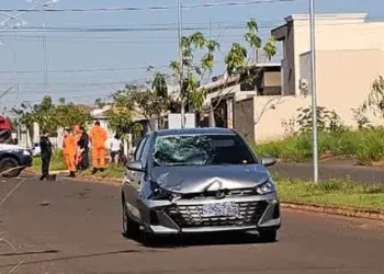 Ciclista morre após acidente com carro em avenida no interior de MS