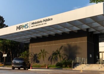 Desmatamento e obras em áreas protegidas são investigados em fazenda de MS Desmatamento e obras em áreas protegidas são investigados em fazenda de MS