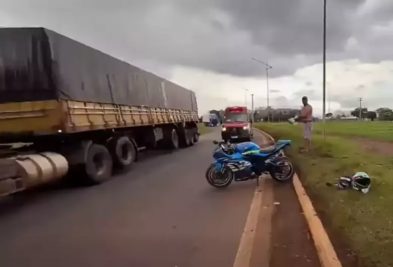 Empresário morre após perder controle de moto e bater em poste na BR-163