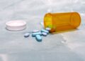 Intoxicação infantil: saiba como prevenir acidentes com medicamentos e produtos de limpeza Intoxicação infantil: saiba como prevenir acidentes com medicamentos e produtos de limpeza