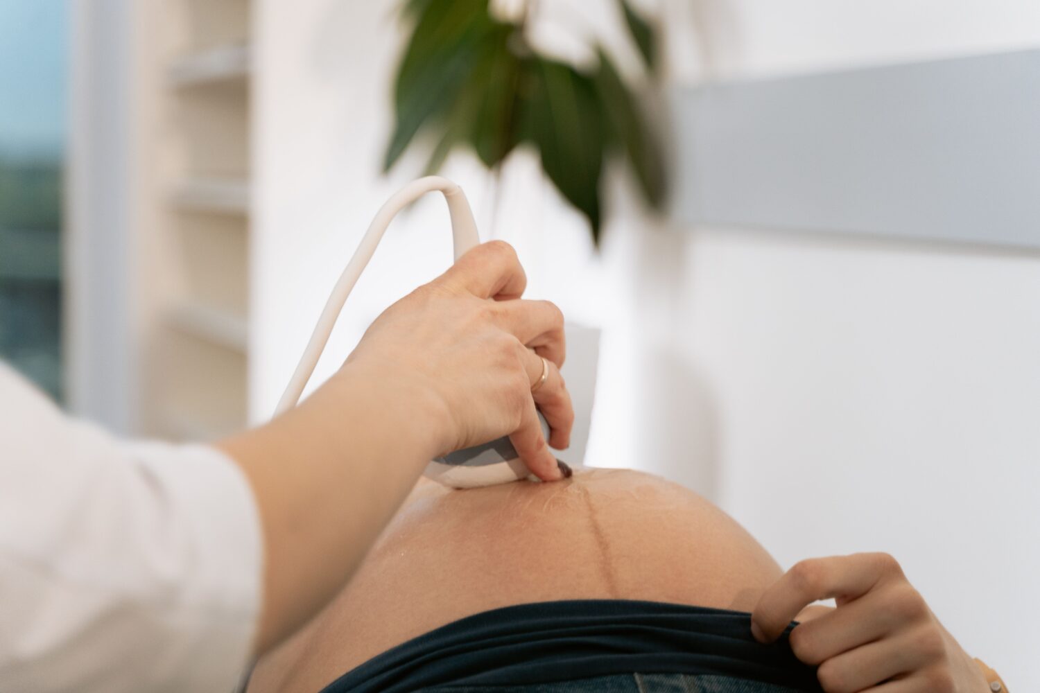 Analgesia no parto: o que é mito e o que a gestante precisa saber antes de dar à luz