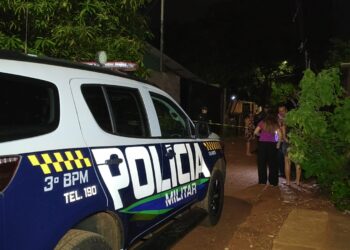 Homem de 35 anos é morto a tiros dentro de casa Homem de 35 anos é morto a tiros dentro de casa