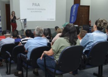 Prefeitura fortalece agricultura familiar e abre novos caminhos para produtores rurais Prefeitura fortalece agricultura familiar e abre novos caminhos para produtores rurais