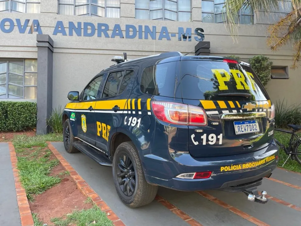 Motorista é preso com carro adulterado e diz que receberia R$ 2,7 mil para levar veículo em MS
