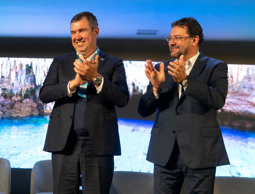 Longen parabeniza Riedel, Azambuja e Contar pelo resultado das eleições