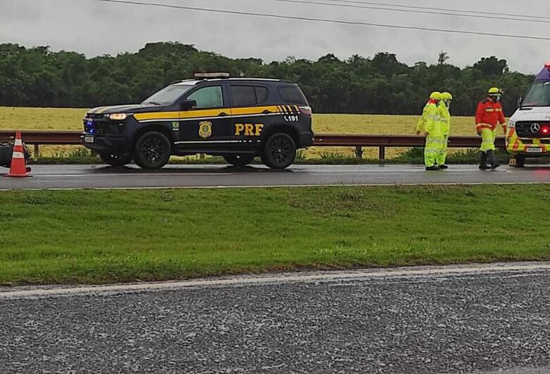 Motociclista de Dourados morre após colisão com carreta na BR-163