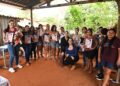 Curso de design de sobrancelhas capacita mulheres de comunidade indígena em Campo Grande